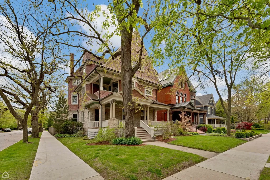 4801 South Kimbark Avenue Chicago IL 60615