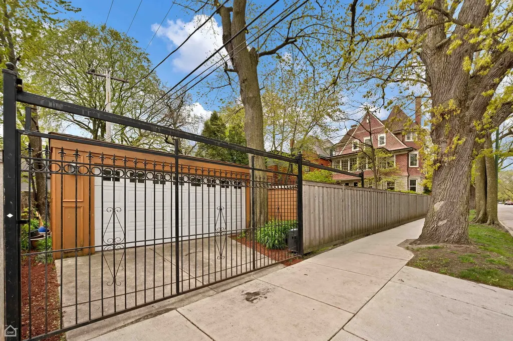 4801 South Kimbark Avenue Chicago IL 60615