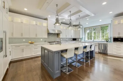 579 Greenwood Road Northbrook IL 60062