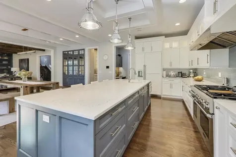 579 Greenwood Road Northbrook IL 60062