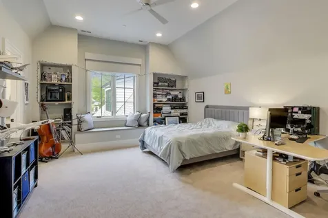 579 Greenwood Road Northbrook IL 60062