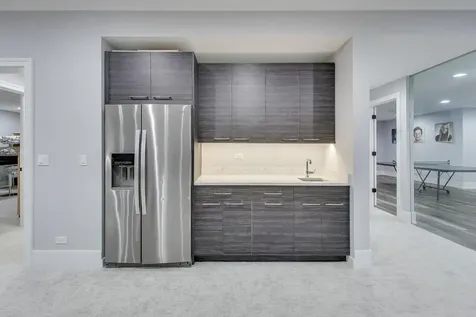 579 Greenwood Road Northbrook IL 60062
