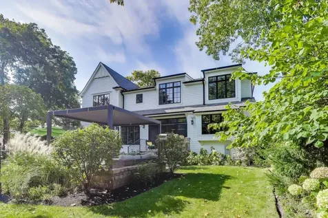 579 Greenwood Road Northbrook IL 60062