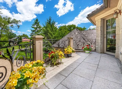 1009 Kings Lane Glenview IL 60025