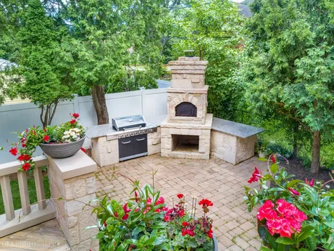 1009 Kings Lane Glenview IL 60025