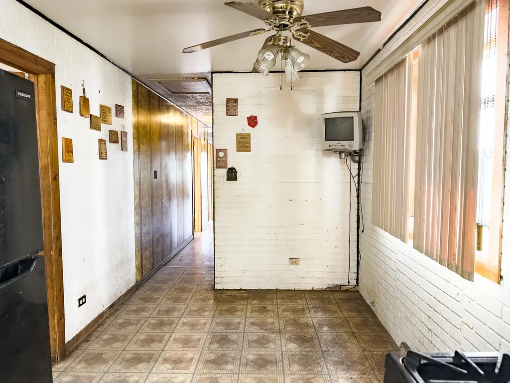 7331 South Carpenter Street Chicago IL 60621