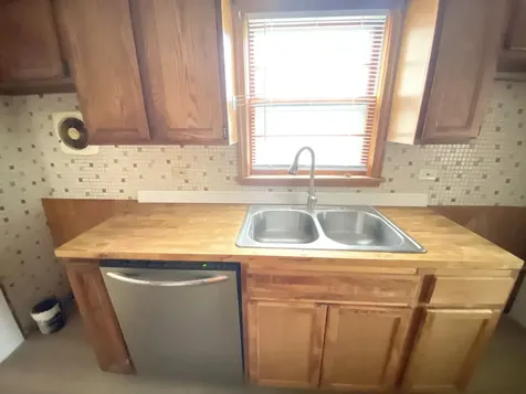 14210 South Wabash Avenue Riverdale IL 60827