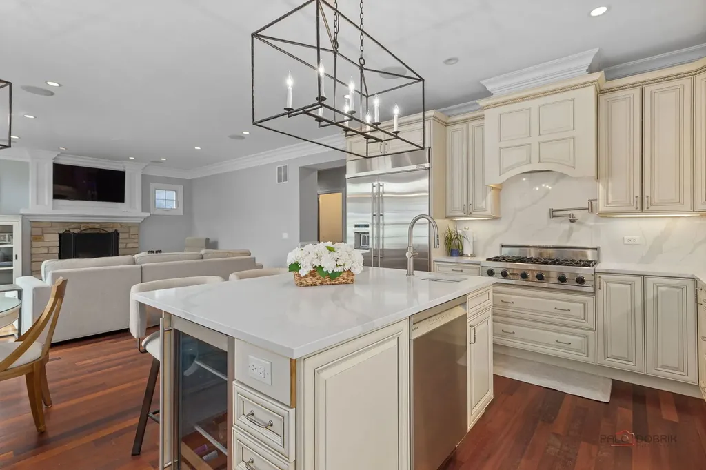 1341 Brophy Avenue Park Ridge IL 60068