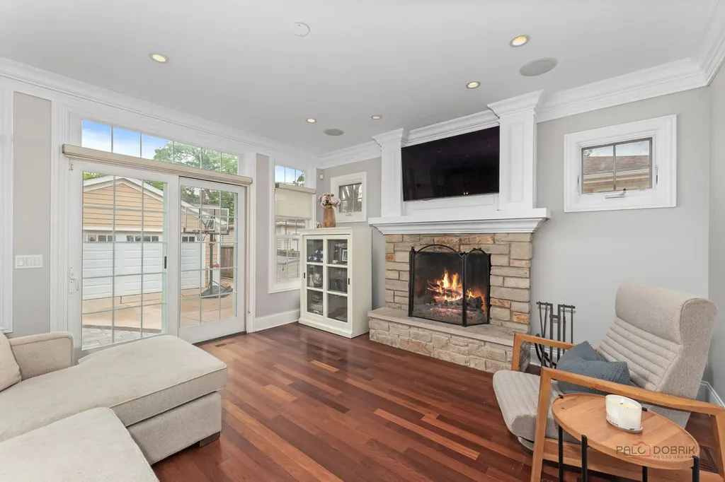 1341 Brophy Avenue Park Ridge IL 60068
