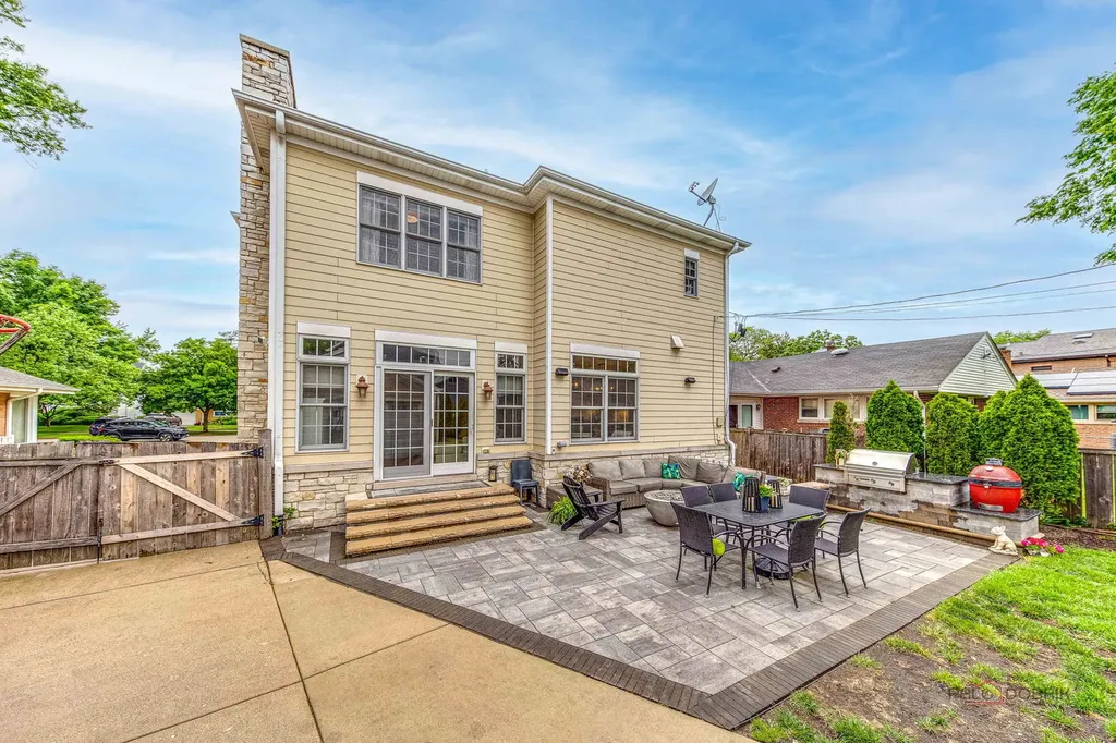 1341 Brophy Avenue Park Ridge IL 60068