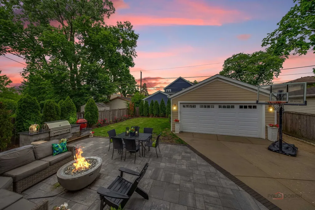 1341 Brophy Avenue Park Ridge IL 60068