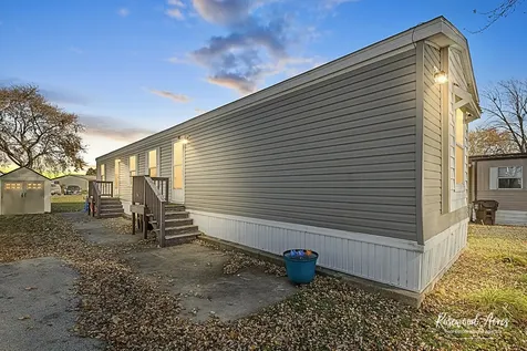 34 Vee Drive Manteno IL 60950