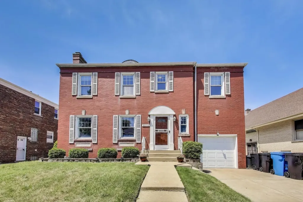 9116 South Claremont Street Chicago IL 60643