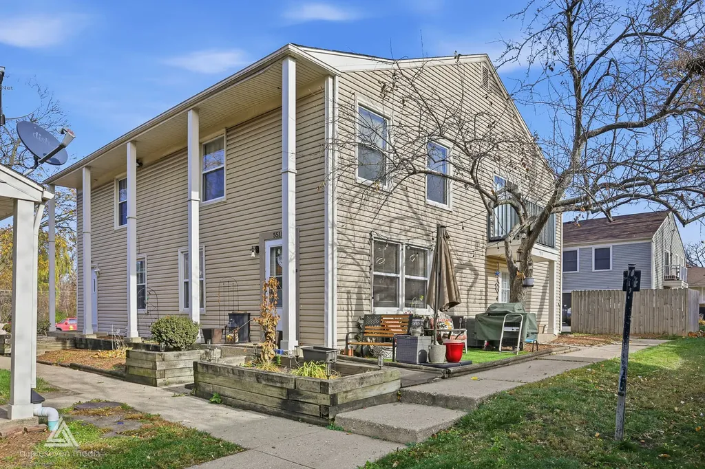 551 Sidney Avenue Glendale Heights IL 60139