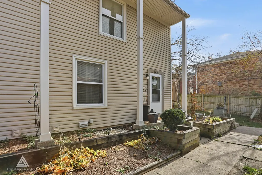 551 Sidney Avenue Glendale Heights IL 60139