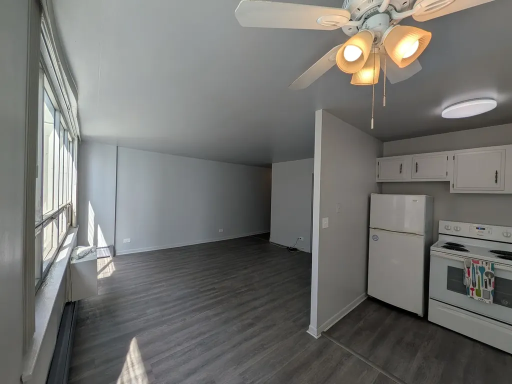 6171 North Sheridan Road Chicago IL 60660
