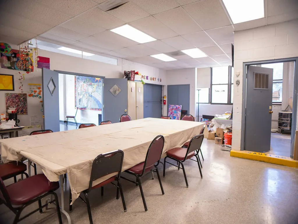 5710 North Broadway Street Chicago IL 60660