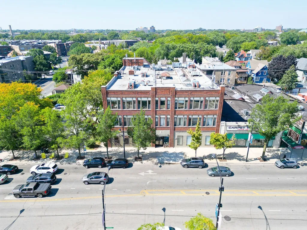 5710 North Broadway Street Chicago IL 60660
