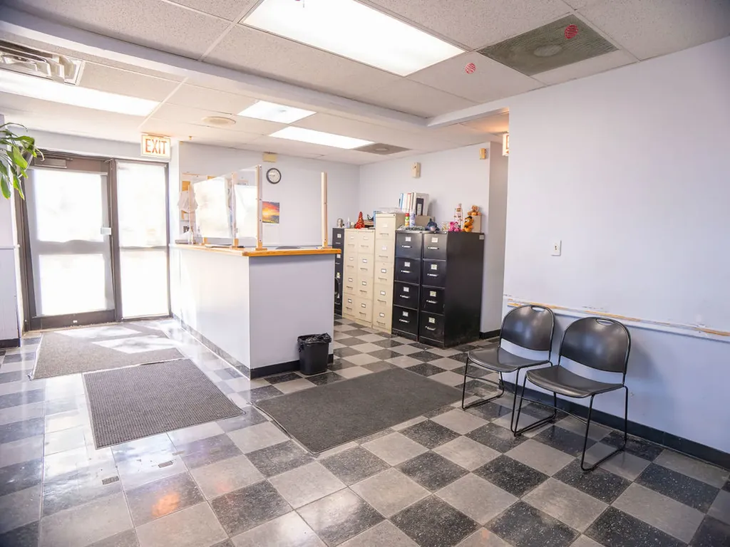 5710 North Broadway Street Chicago IL 60660