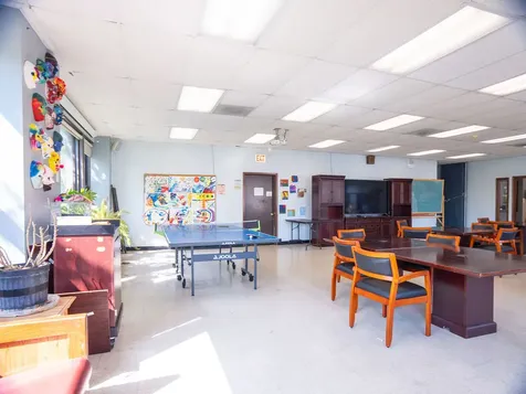 5710 North Broadway Street Chicago IL 60660