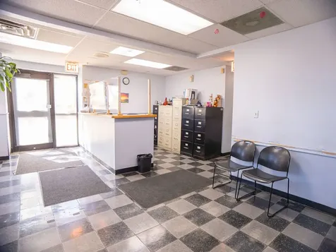 5710 North Broadway Street Chicago IL 60660
