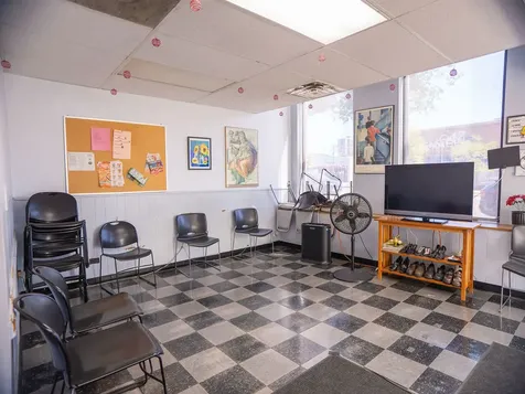 5710 North Broadway Street Chicago IL 60660
