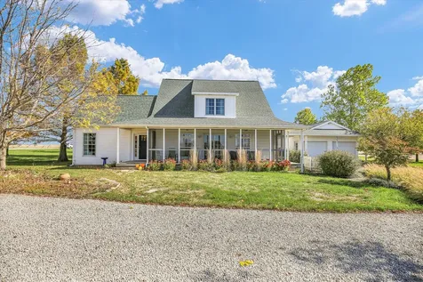 561 County Road 700 N Sadorus IL 61872