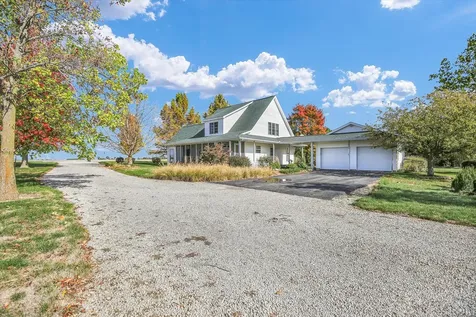 561 County Road 700 N Sadorus IL 61872