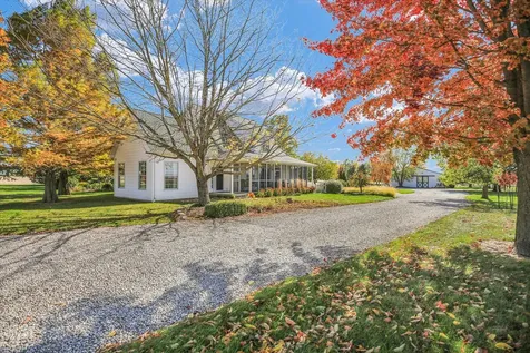 561 County Road 700 N Sadorus IL 61872