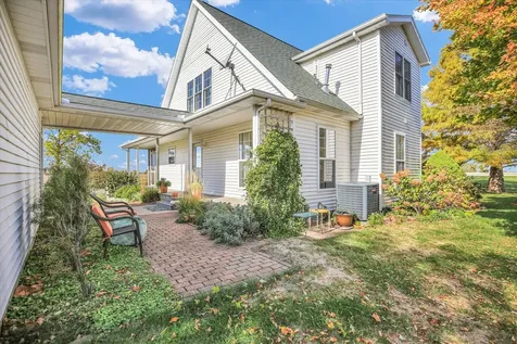561 County Road 700 N Sadorus IL 61872