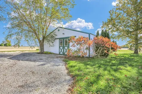 561 County Road 700 N Sadorus IL 61872