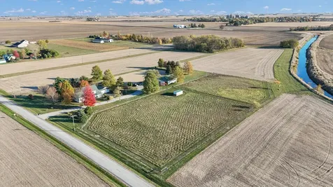 561 County Road 700 N Sadorus IL 61872