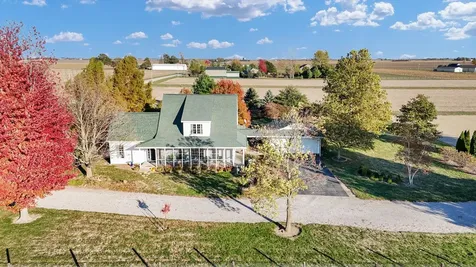 561 County Road 700 N Sadorus IL 61872