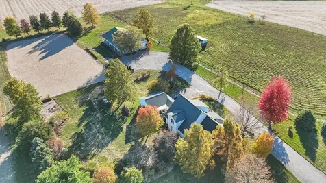 561 County Road 700 N Sadorus IL 61872