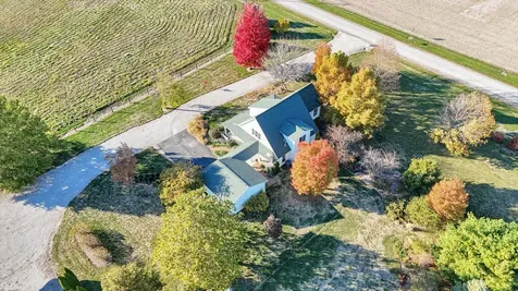 561 County Road 700 N Sadorus IL 61872