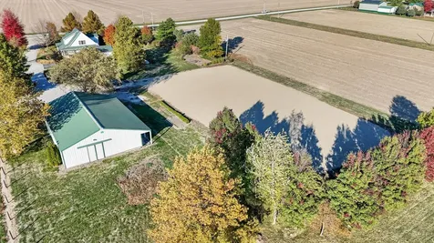 561 County Road 700 N Sadorus IL 61872