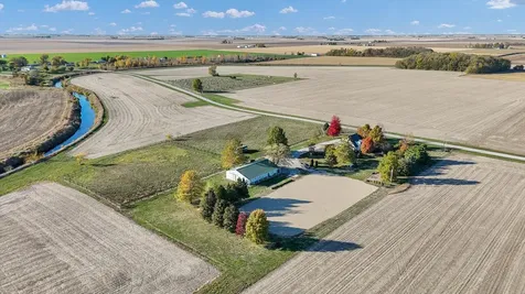 561 County Road 700 N Sadorus IL 61872