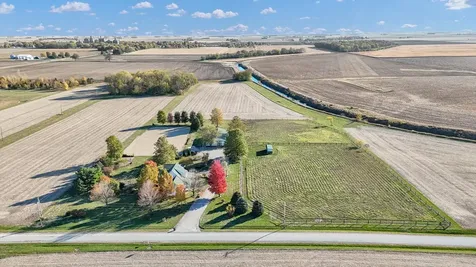 561 County Road 700 N Sadorus IL 61872