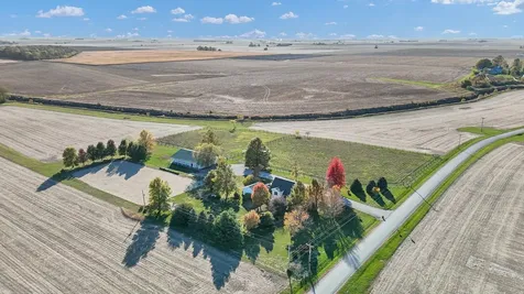 561 County Road 700 N Sadorus IL 61872