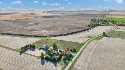 561 County Road 700 N Sadorus IL 61872