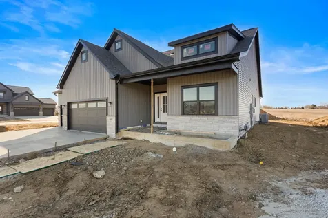 713 Wheatley Drive Mahomet IL 61853