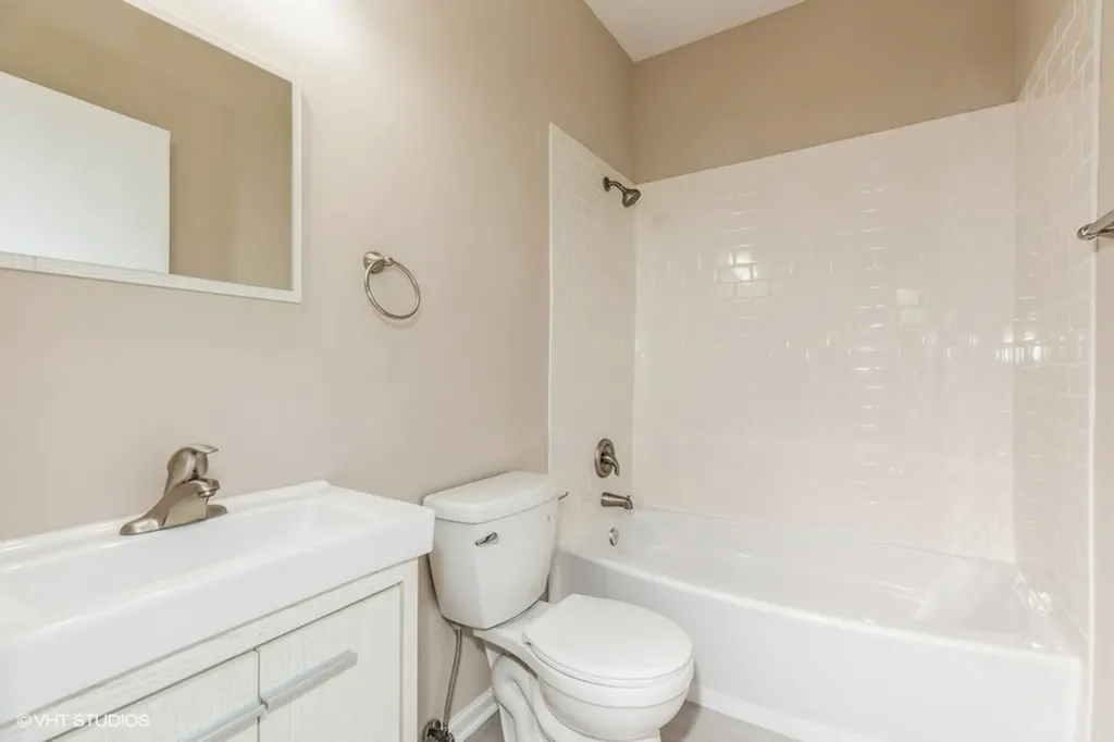 1431 West 108th Street Chicago IL 60643