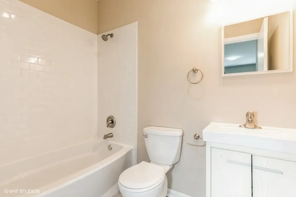 1431 West 108th Street Chicago IL 60643