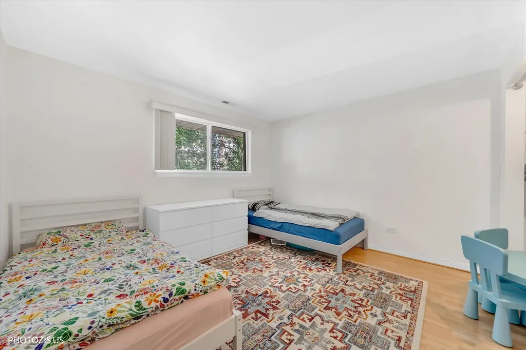 8559 West Rascher Avenue Chicago IL 60656