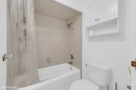 8559 West Rascher Avenue Chicago IL 60656