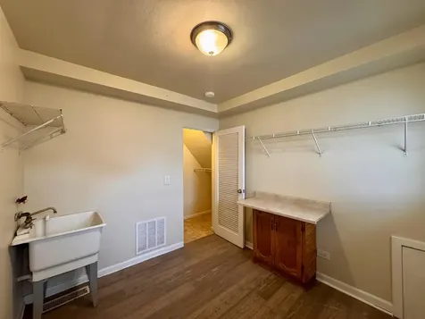 17318 Walter Street Lansing IL 60438