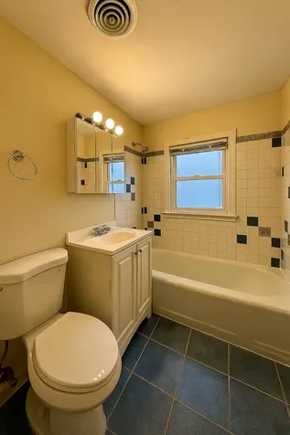 17318 Walter Street Lansing IL 60438