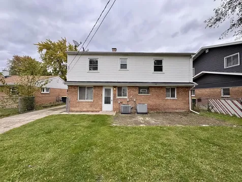 17318 Walter Street Lansing IL 60438