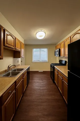 17318 Walter Street Lansing IL 60438