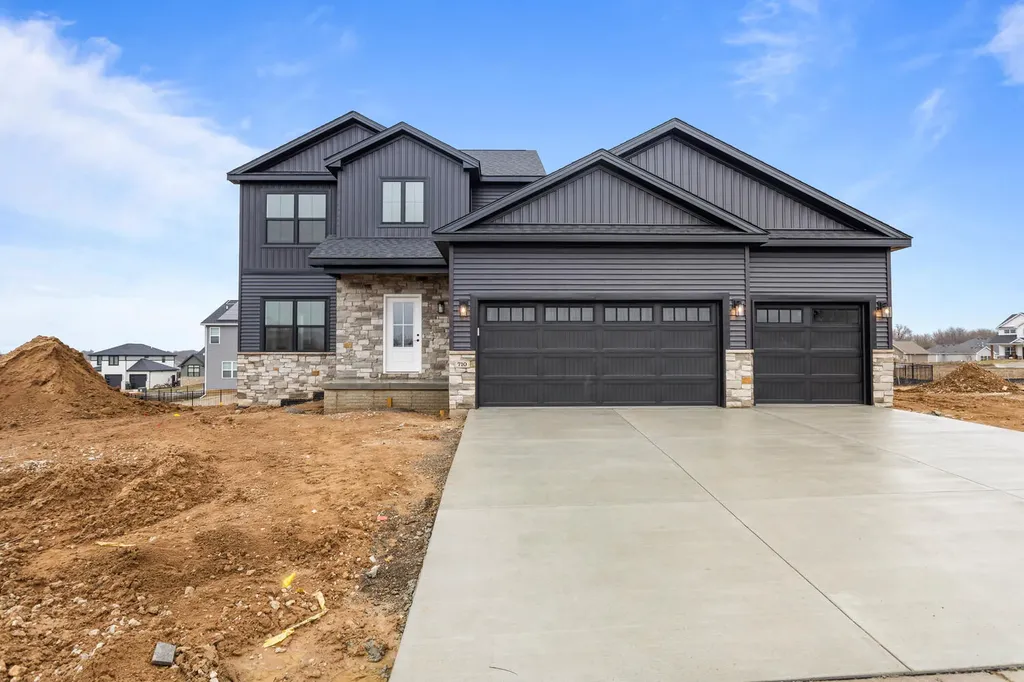 710 Wheatley Drive Mahomet IL 61853